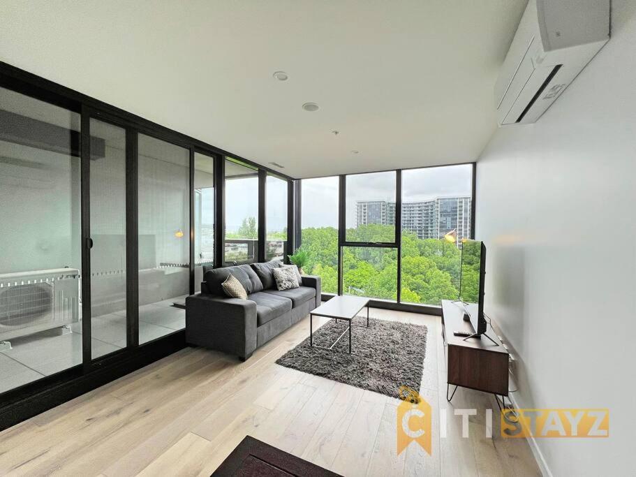 Apartment Sensational 1Bd, 1Bth Apt W/ Impressive Park Views